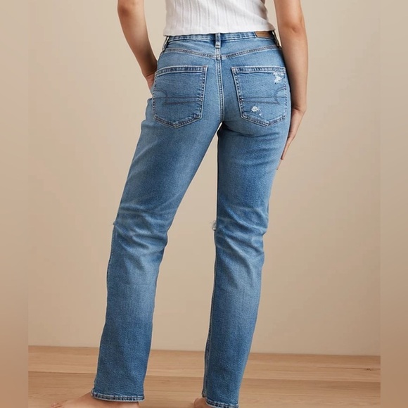 AE Stretch Curvy Ripped Straight Jean - Picture 2 of 3